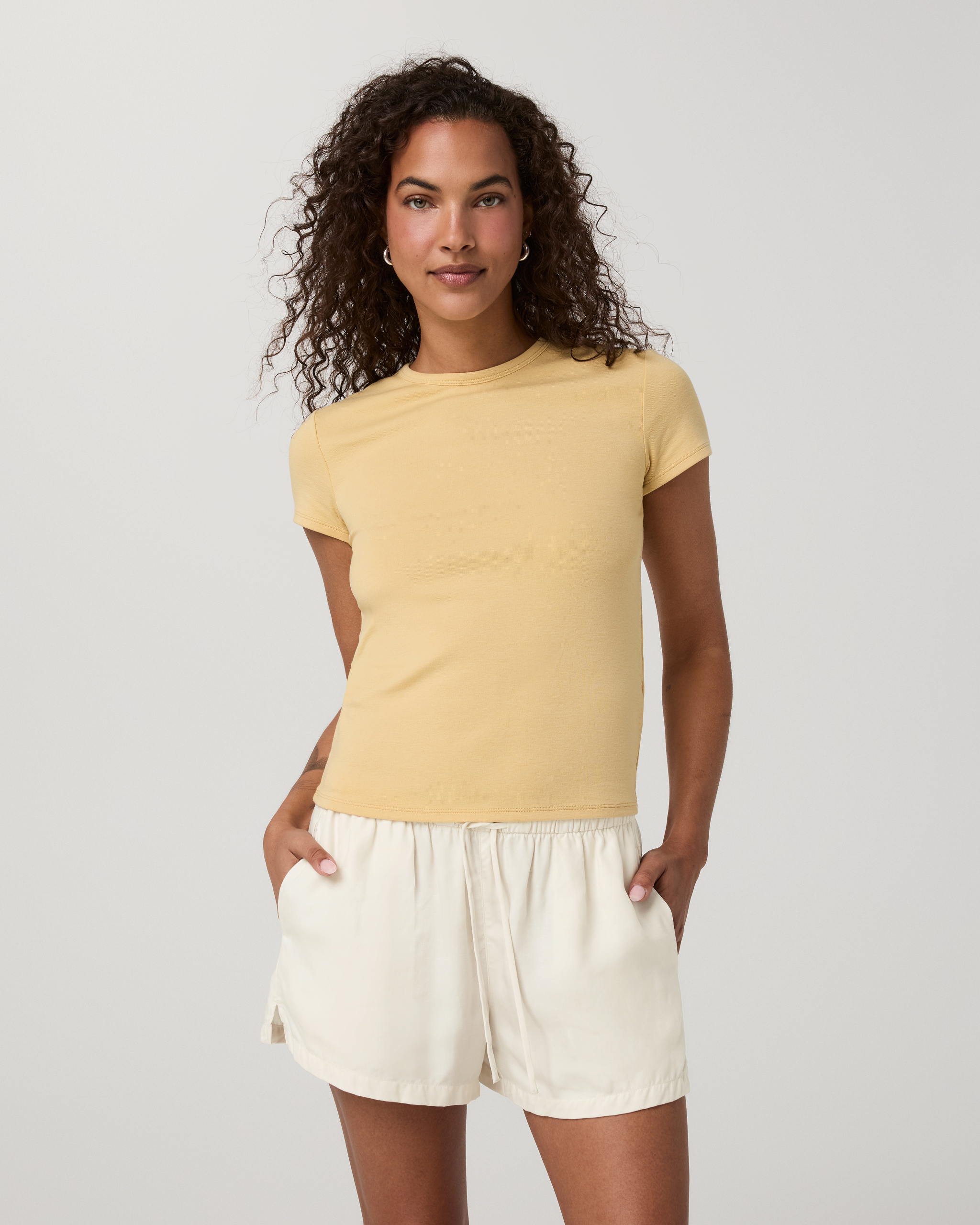 Vuori Everyday Cotton Stretch Fitted Tee | Atmosphere in Butter